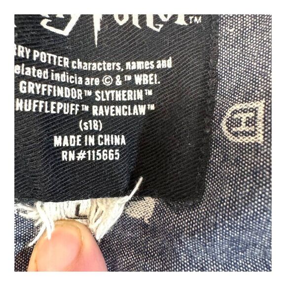 Harry Potter Short Sleeve Button-Down Shirt Gryffindor Slytherin Pattern Size L - Picture 3 of 6